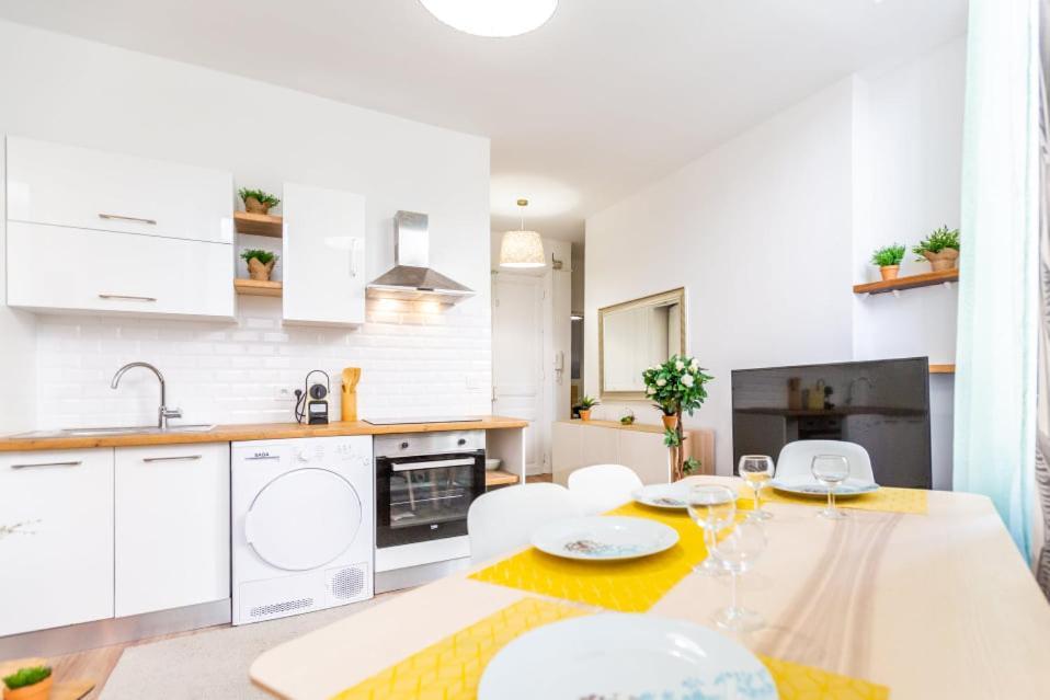 Appartement Bel Type T3 Refait A Neuf *