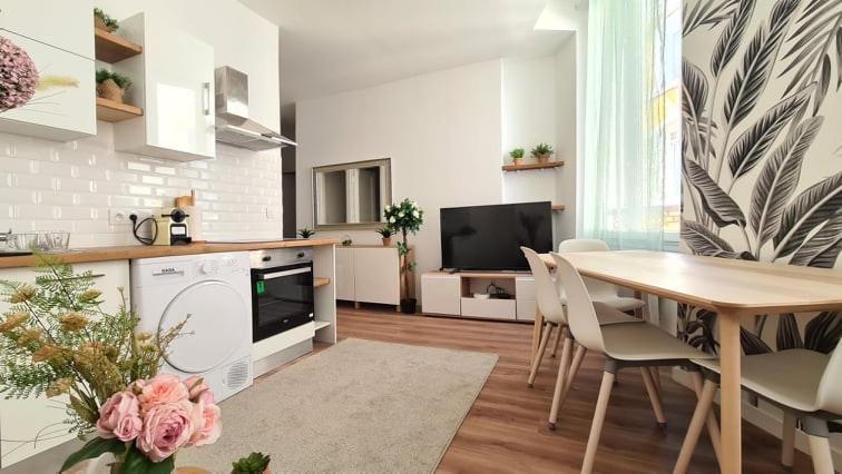 Bel Type T3 Refait A Neuf Appartement *